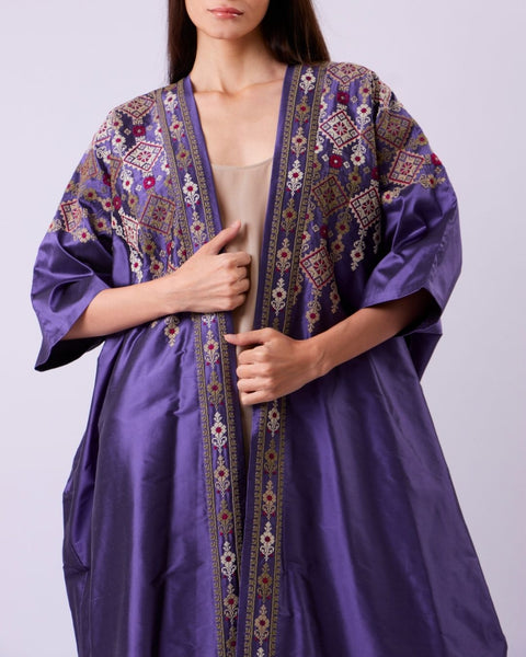 Silk Abaya-Qamar Wa Qalayed Beersheba | قمر قلايد بئر سبع