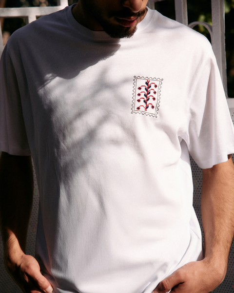 Apple Tree Stamp T-shirt | ختم شجرة التفاح